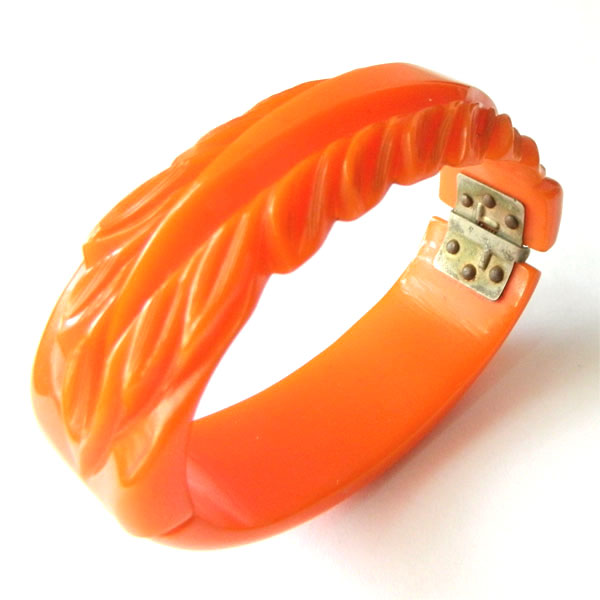 bakelite clamper bracelet