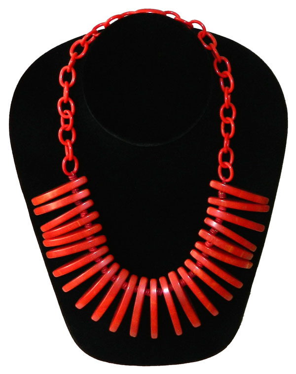 1930's red bakelite necklace