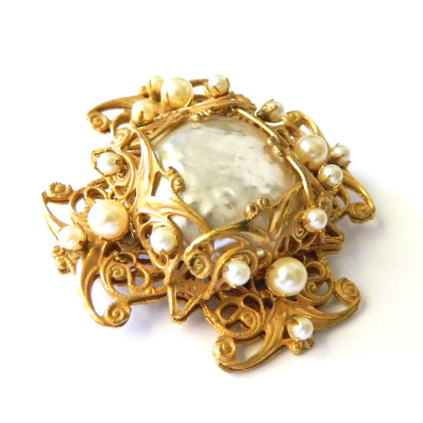 Miriam Haskell pearl brooch