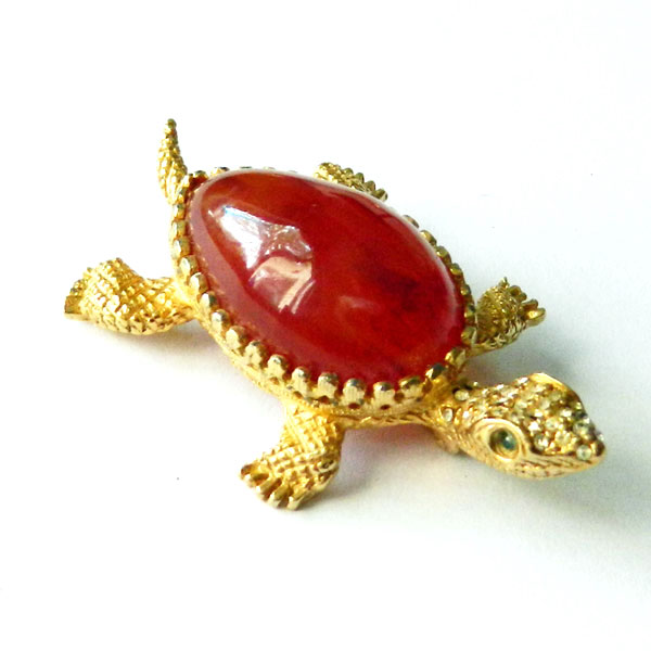 Hattie Carnegie turtle brooch