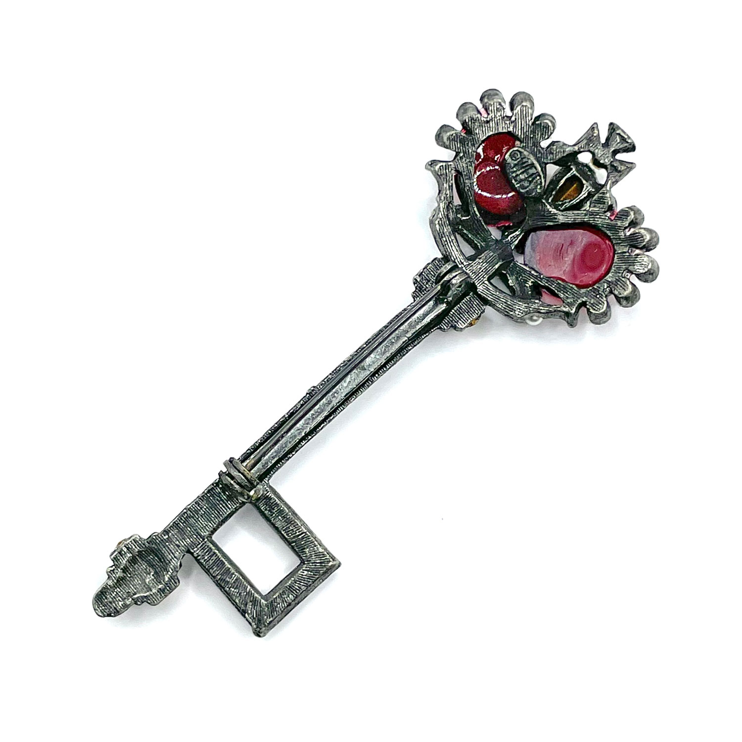 1960s Weiss skeleton key brooch