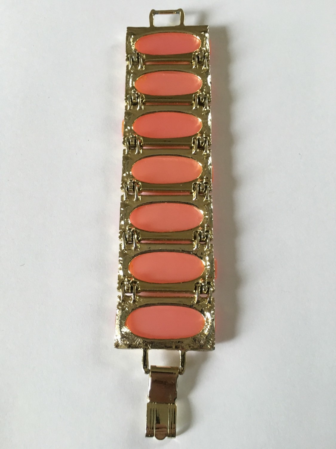 1950's pink bracelet