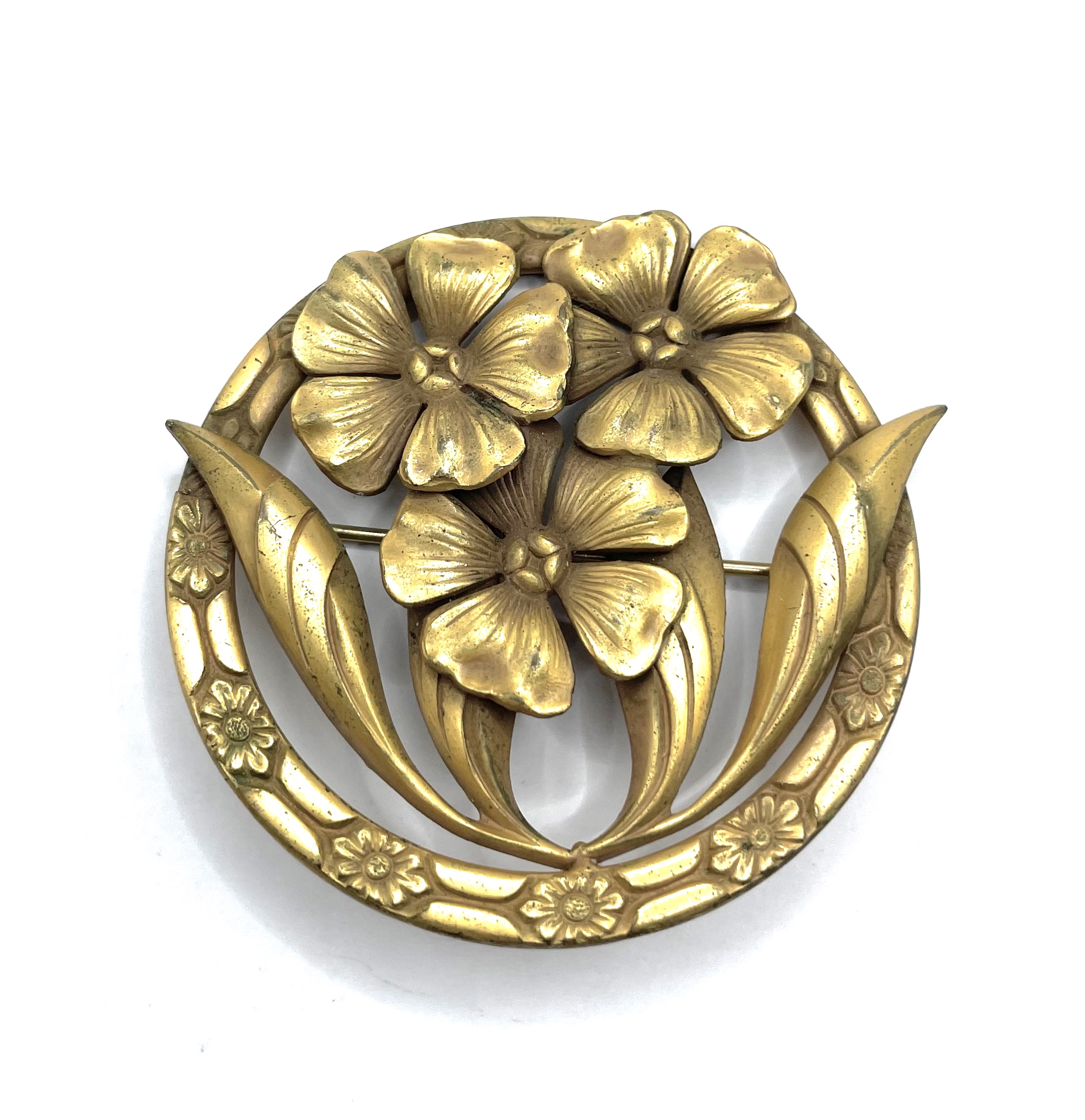 1930s floral brooch