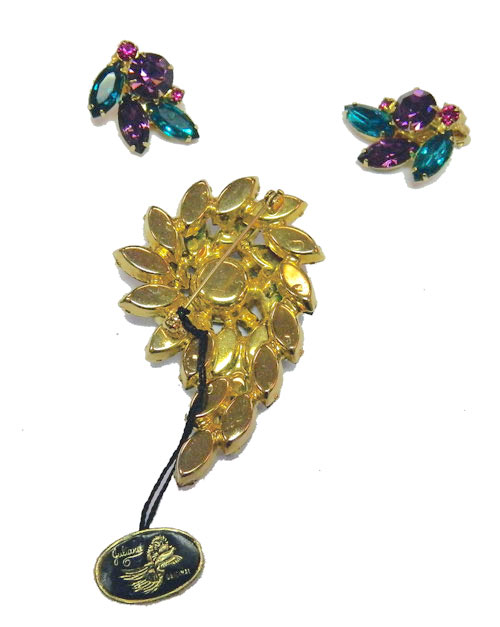 Vintage Juliana rhinestone brooch and earrings