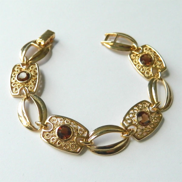 Sarah Coventry rhinestone bracelet