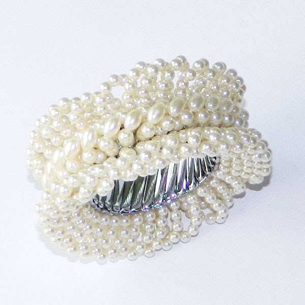 1950's faux pearl bracelet