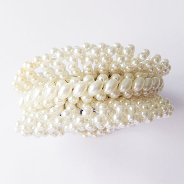 1950's faux pearl bracelet