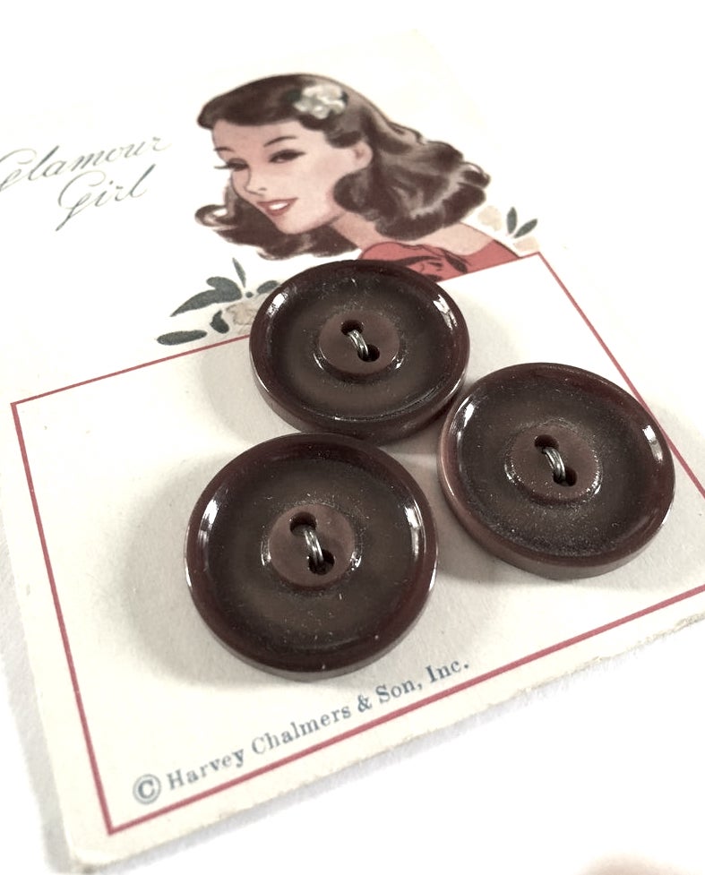 1940s buttons