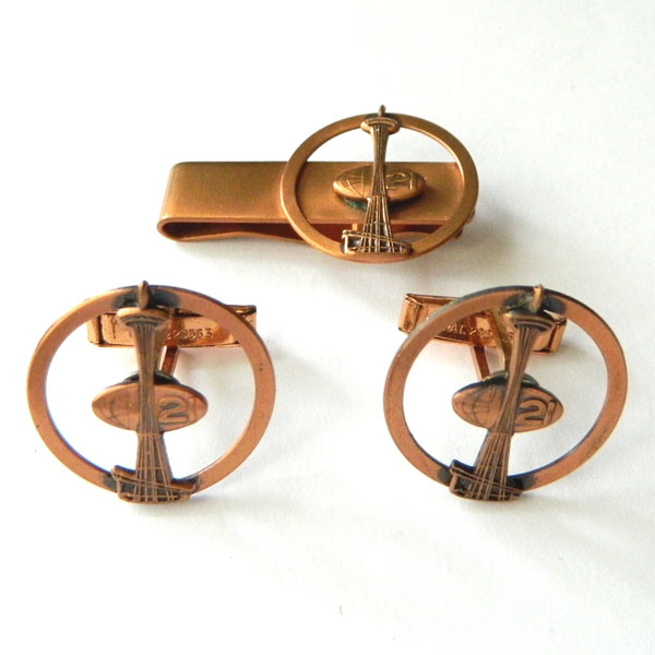 Space Needle cufflink and tie clip set
