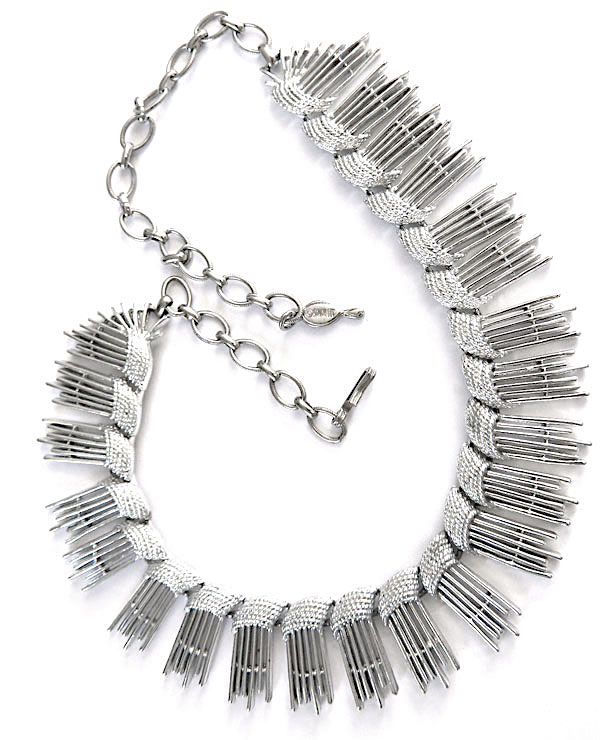 Sarah Coventry silver necklace