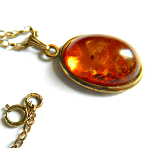 amber pendant necklace