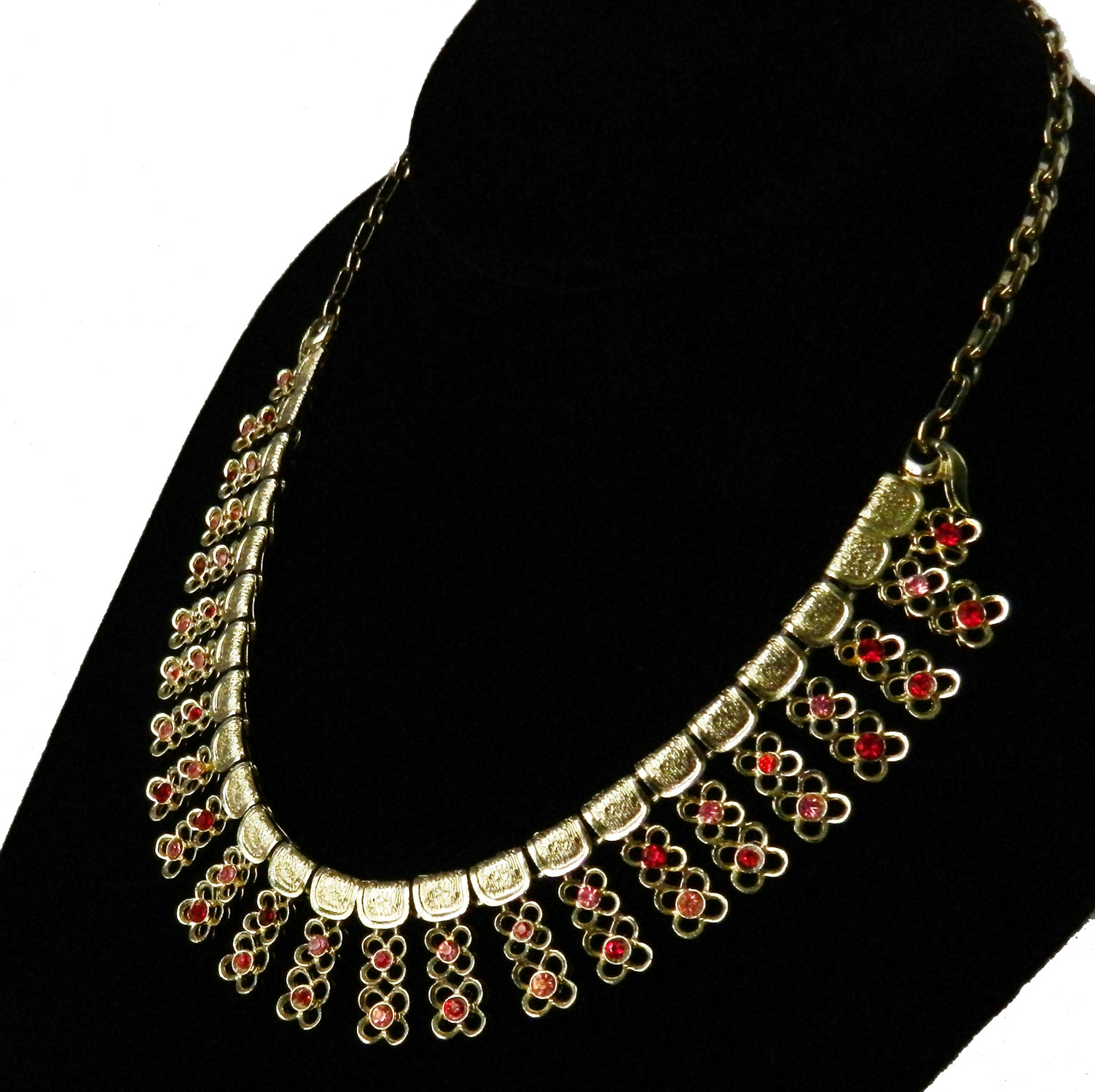 vintage pink rhinestone necklace