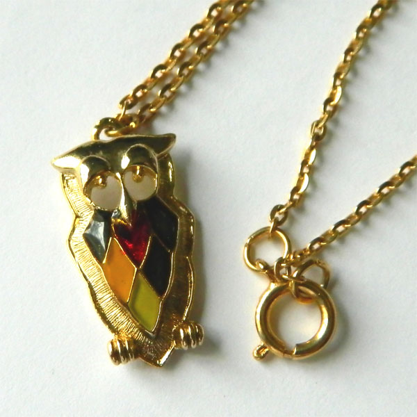 Owl pendant necklace