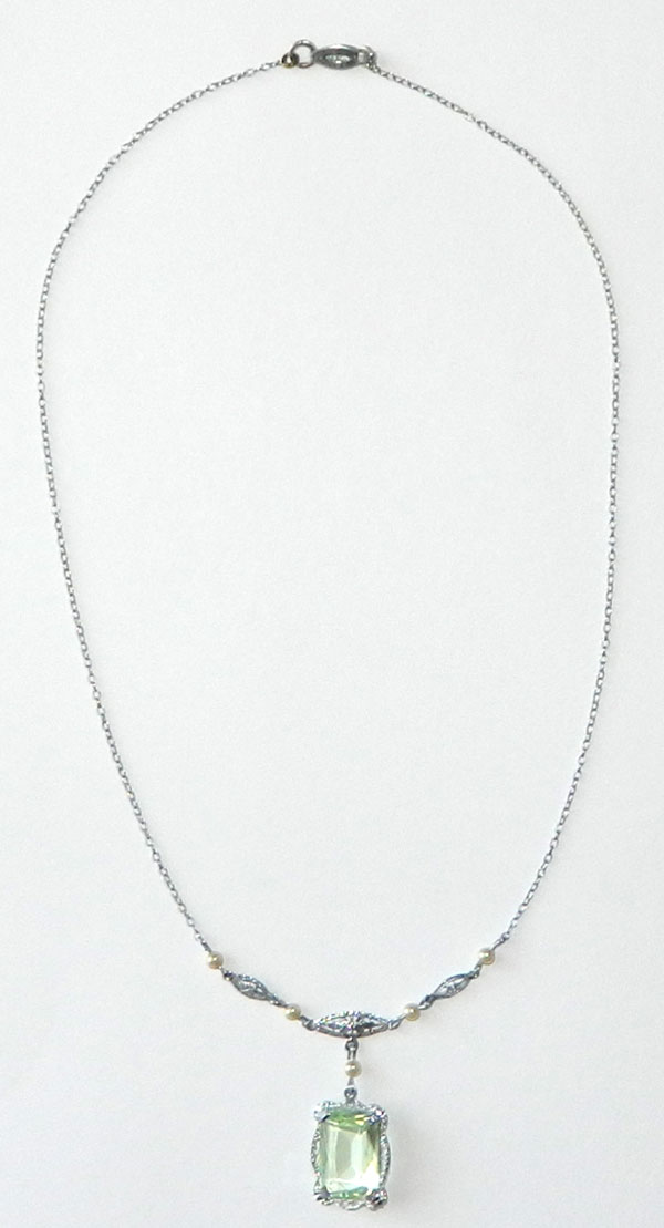 Art Deco pendant necklace