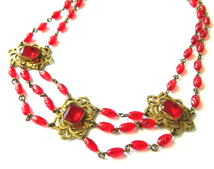 1930's red bead necklace