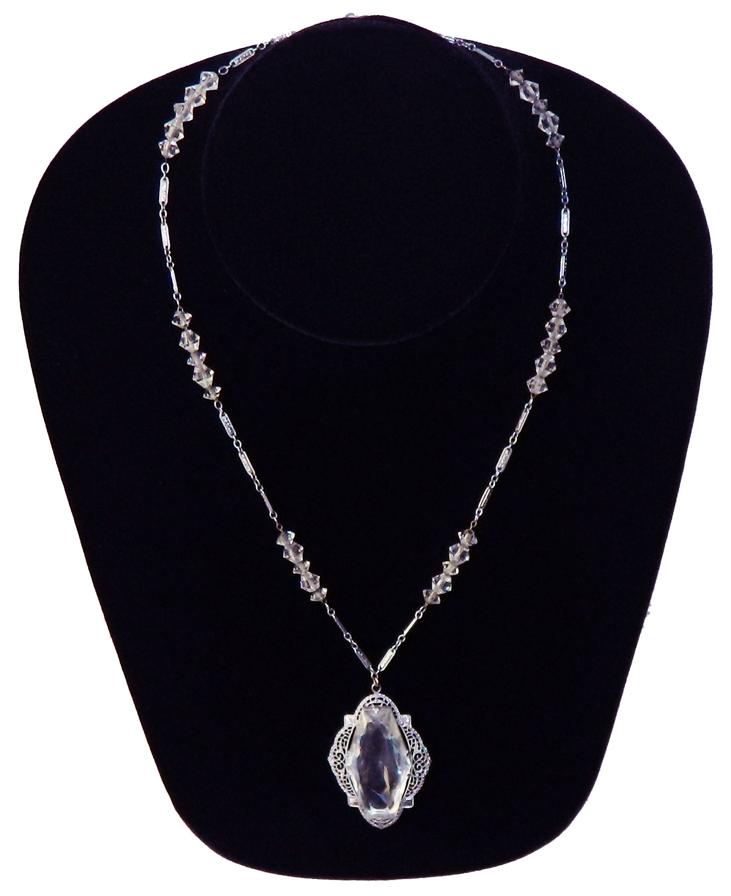 Crystal pendant necklace