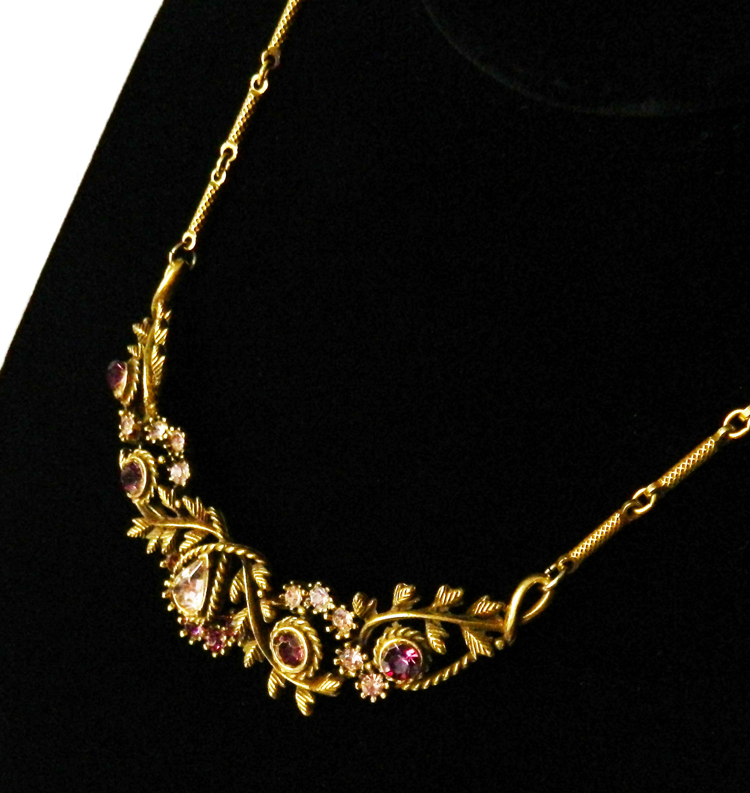 1950s purple rhinestone necklace'