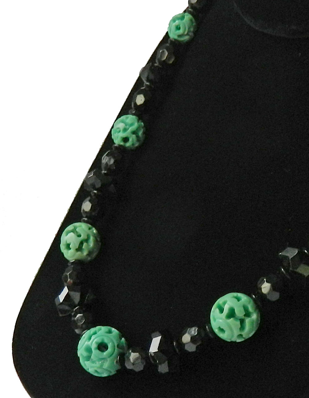 Black and Jadeite Green Bead Necklace 