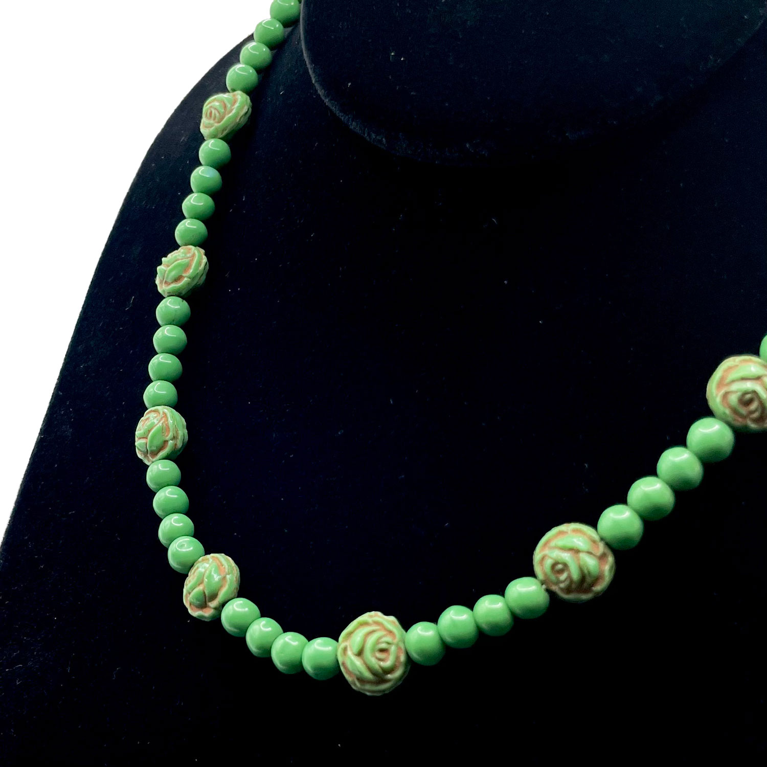 Green glass rose bead necklace