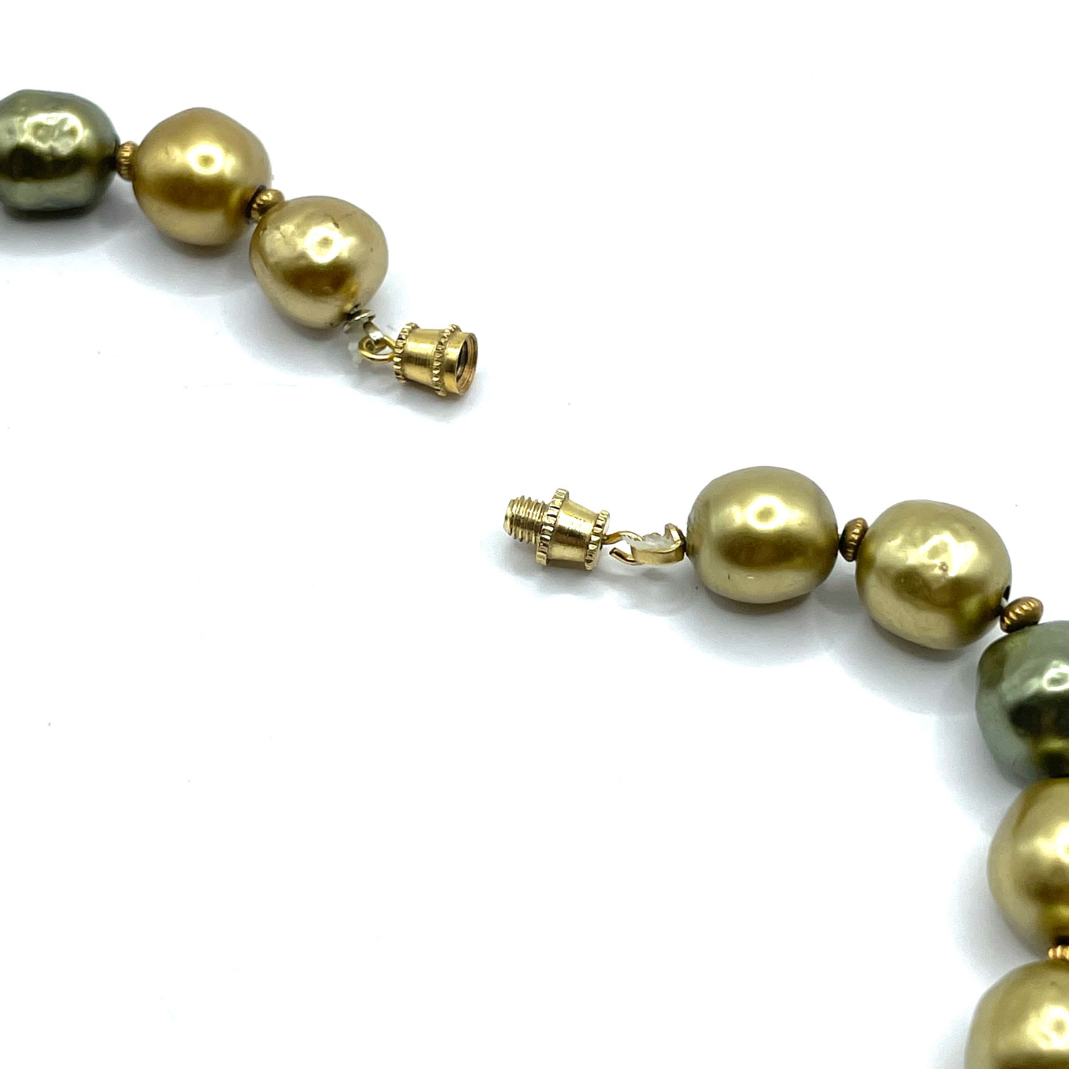 Baroque pearl bead necklace