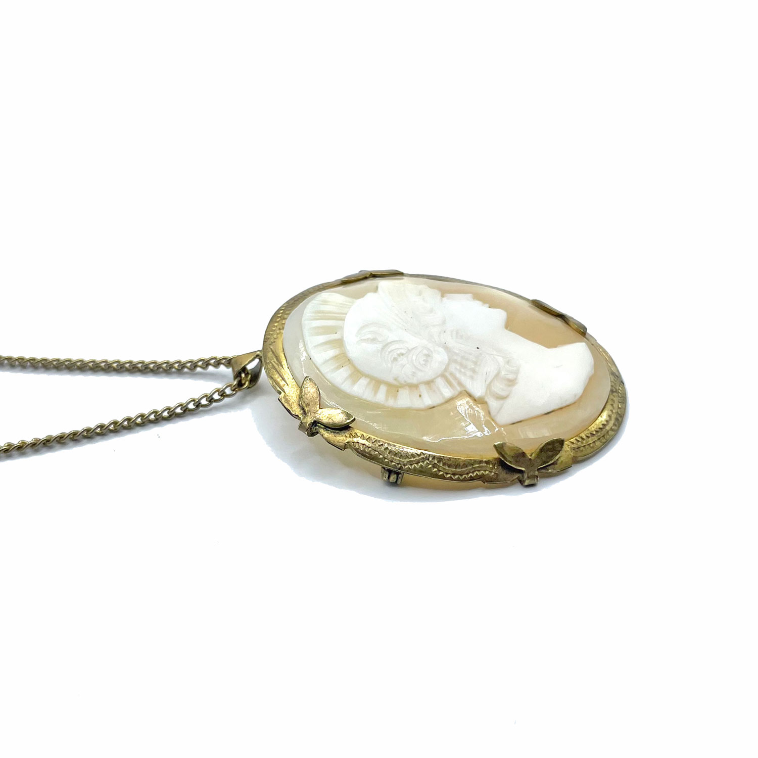 Vintage cameo brooch pendant necklace