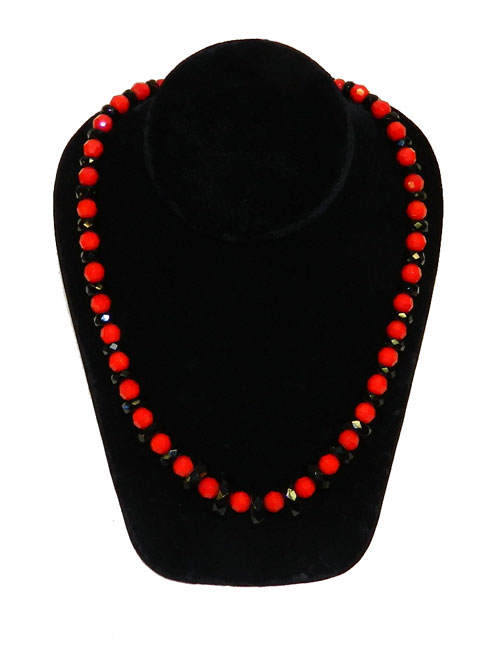 vintage black and red glass bead necklace