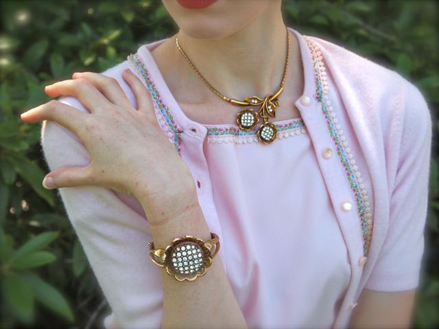 1950's Trifari necklace and bracelet set