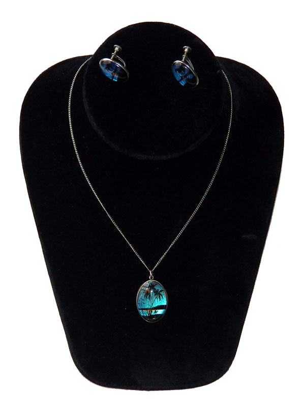 Butterfly wing pendant necklace and earring set