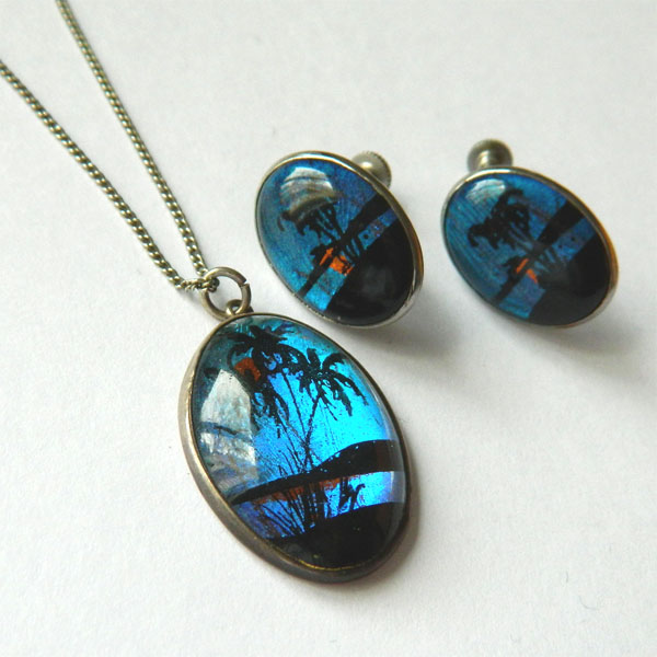 Butterfly wing pendant necklace and earring set