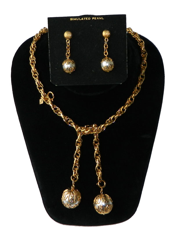 Sarah Coventry pearl necklace and earring set