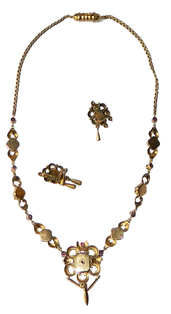 Gold plated silver necklace set