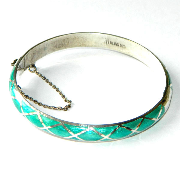 Diamond pattern sterling silver bangle bracelet