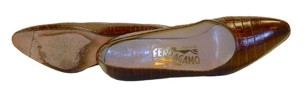 Vintage Ferragamo alligator Pumps