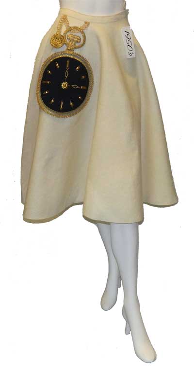 1950's felt circle skirt with pocket watch appliqu&eacute;
