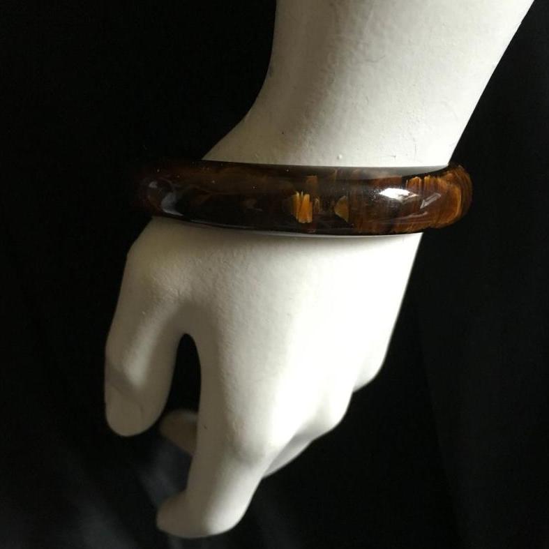 bakelite bangle bracelet