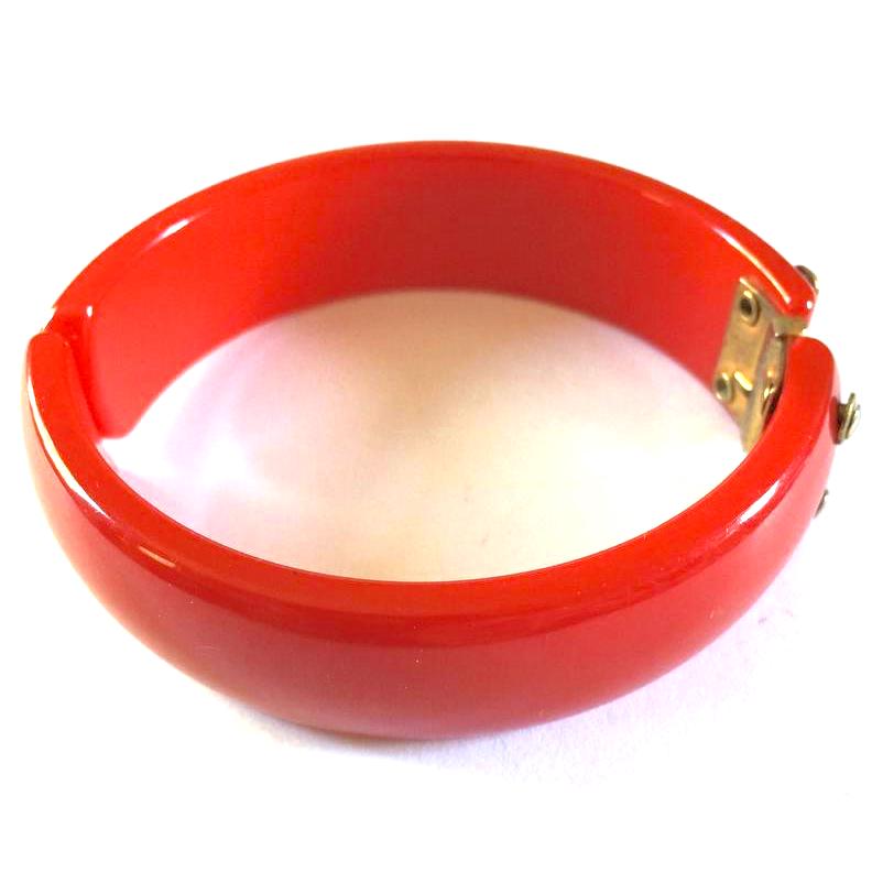 vintage bakelite bangle