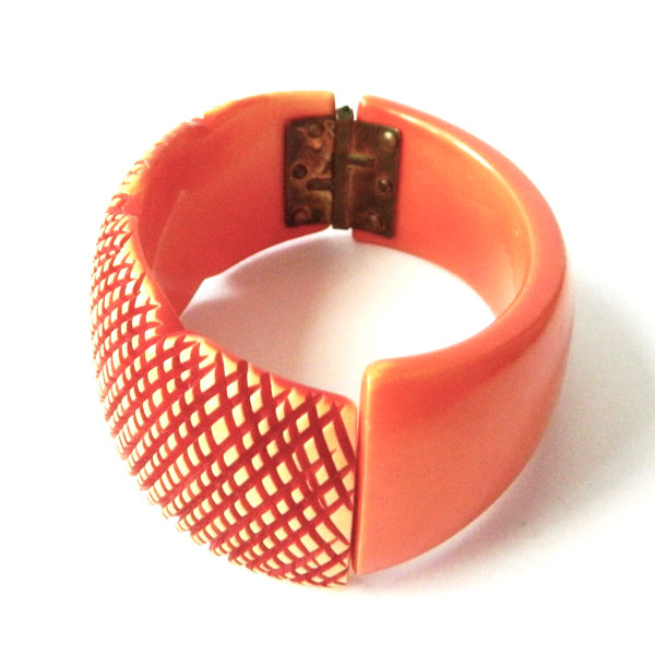 bakelite clamper bracelet