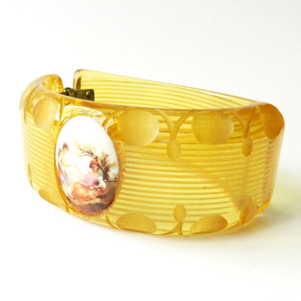 bakelite clamper bracelet