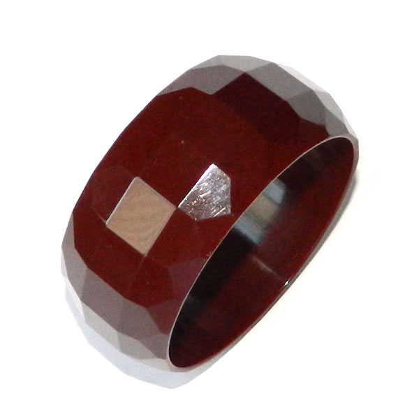 Faceted bakelite bangle