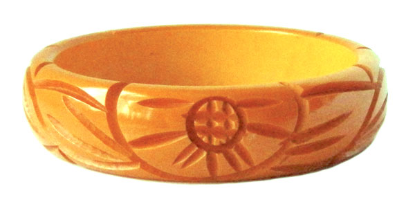 Art Deco bakelite bangle