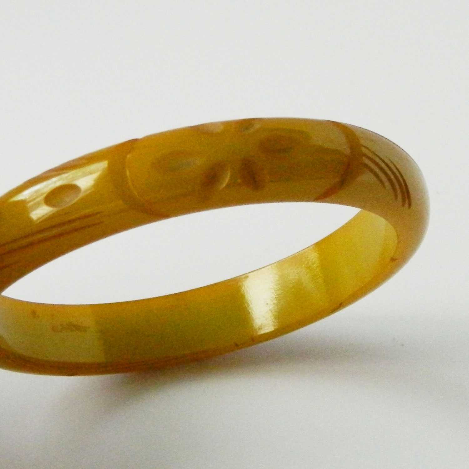 art deco bakelite bangle bracelet