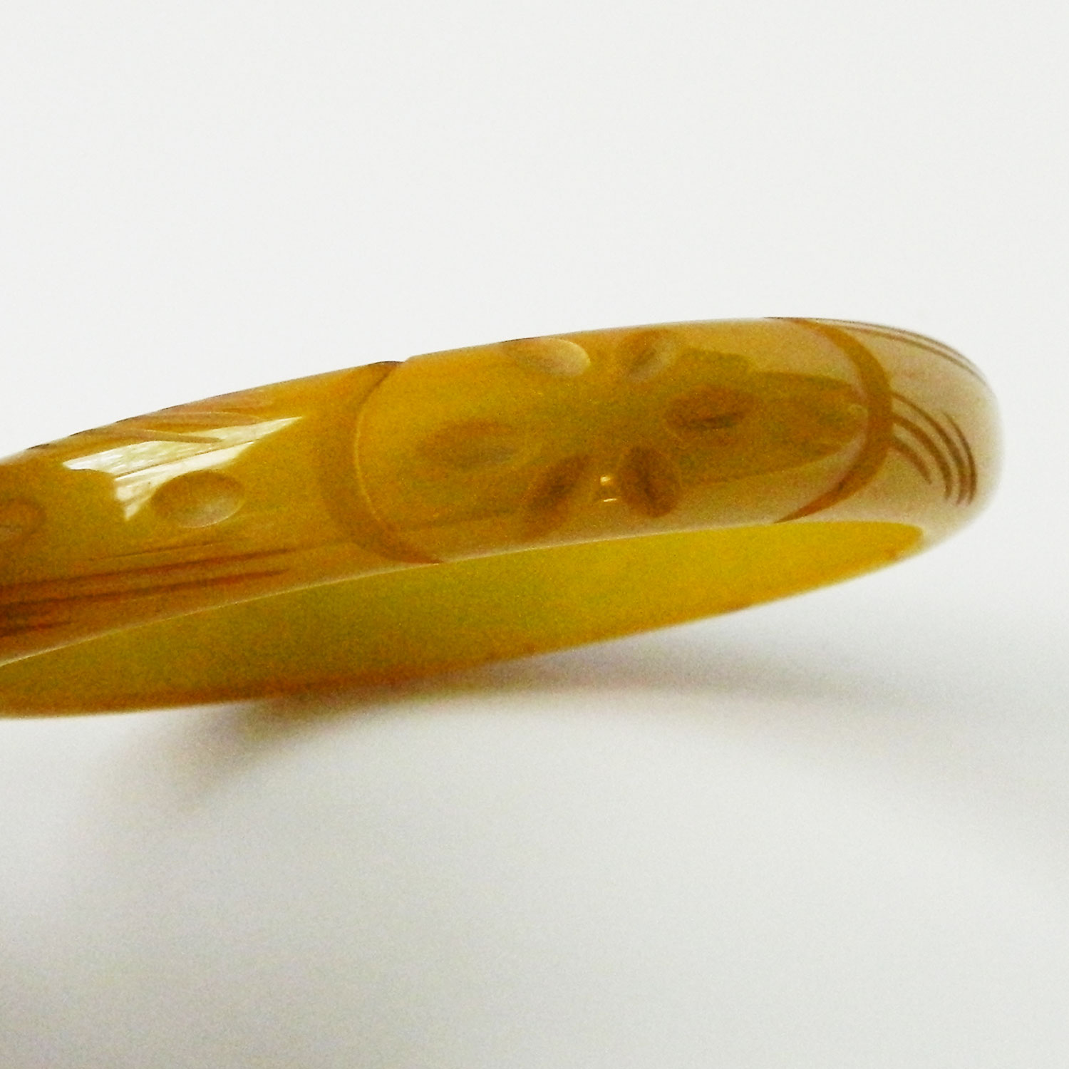art deco bakelite bangle bracelet