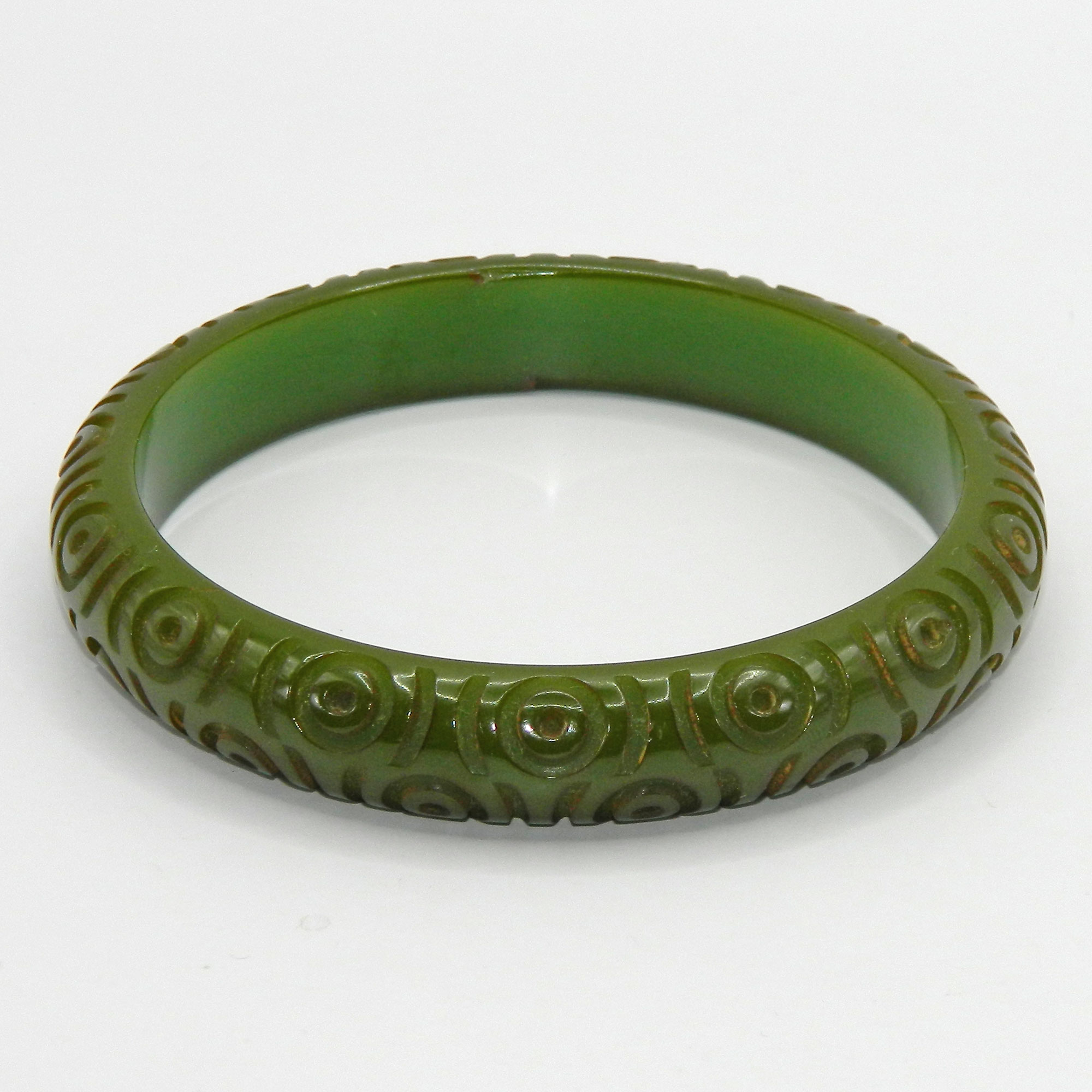 vintage circle and dot bakelite bangle bracelet