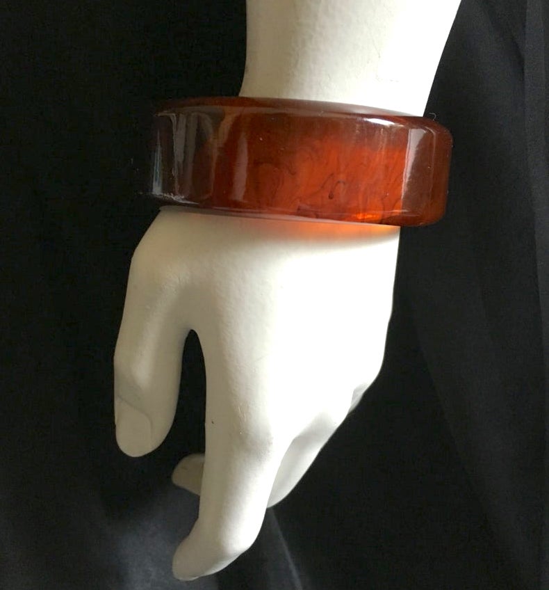 bakelite bangle bracelet