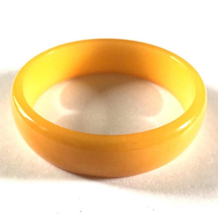 bakelite bangle bracelet