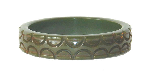 1930's carved bakelite bracelet