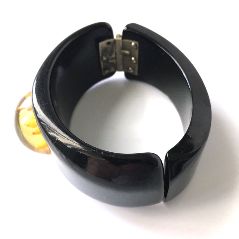 bakelite clamper bracelet