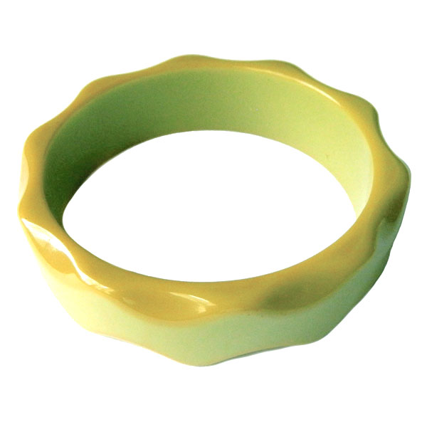 Wavy green bakelite bangle