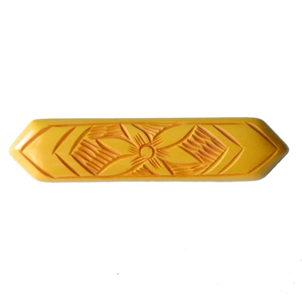 1930's carved bakelite brooch