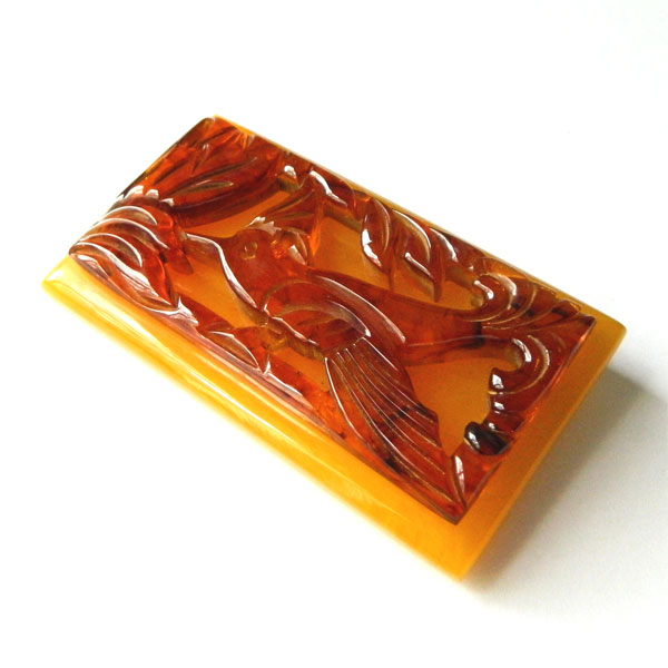 1930s bakelite bird brooch